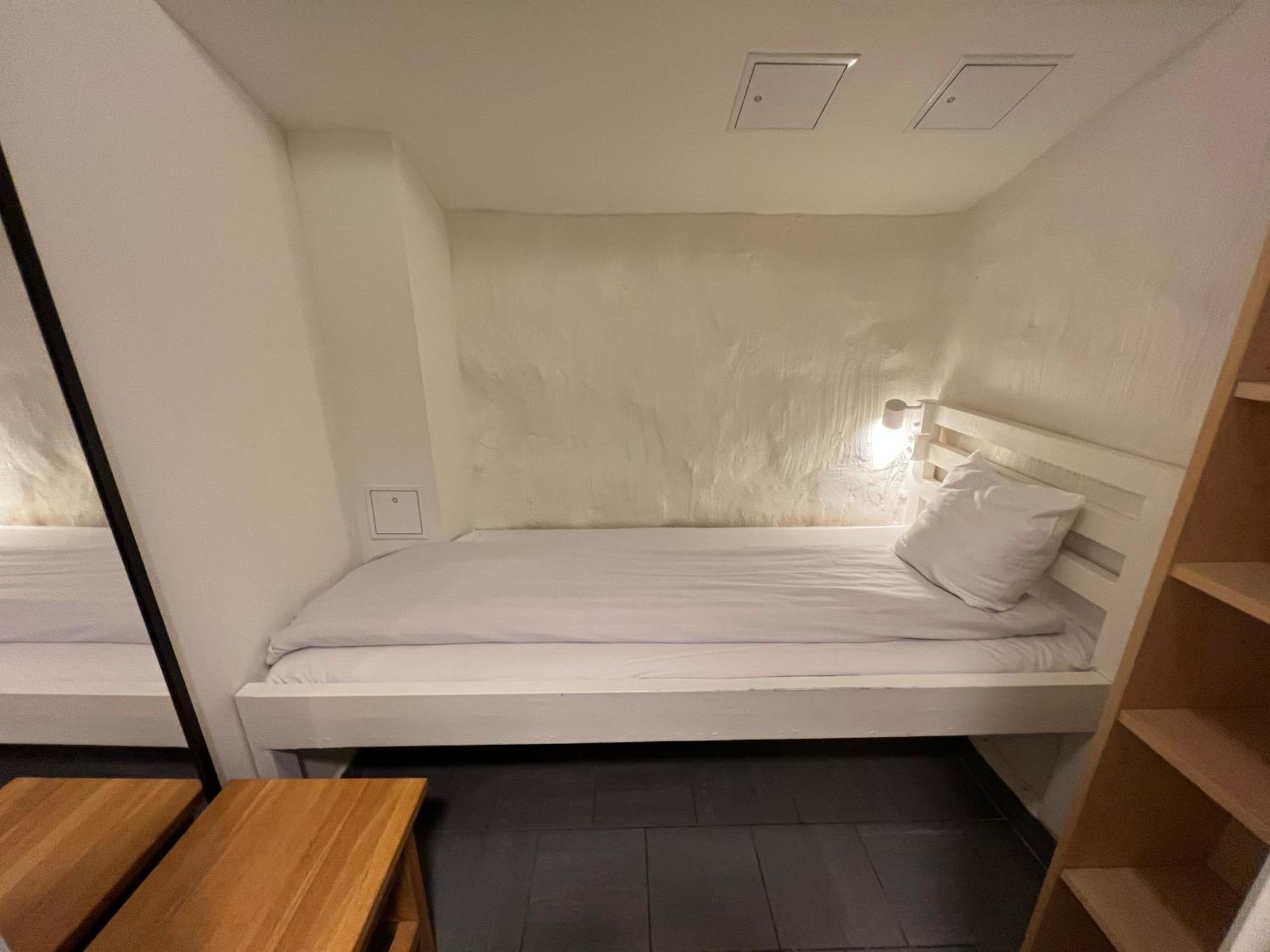 Hostel Dalagatan Stockholm Bagian luar foto