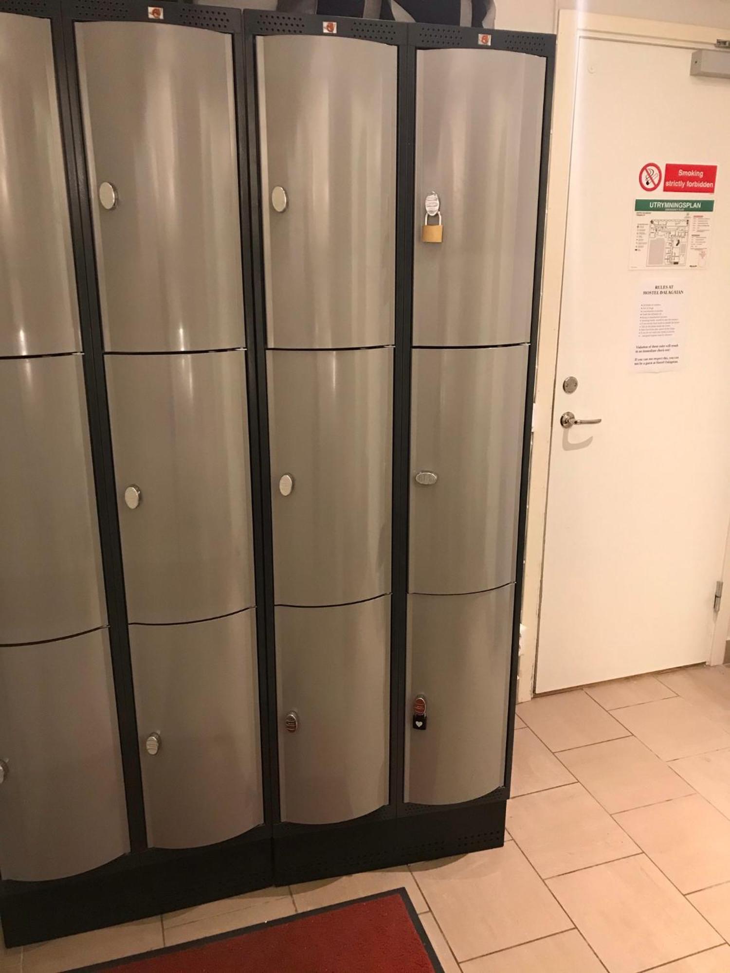 Hostel Dalagatan Stockholm Bagian luar foto