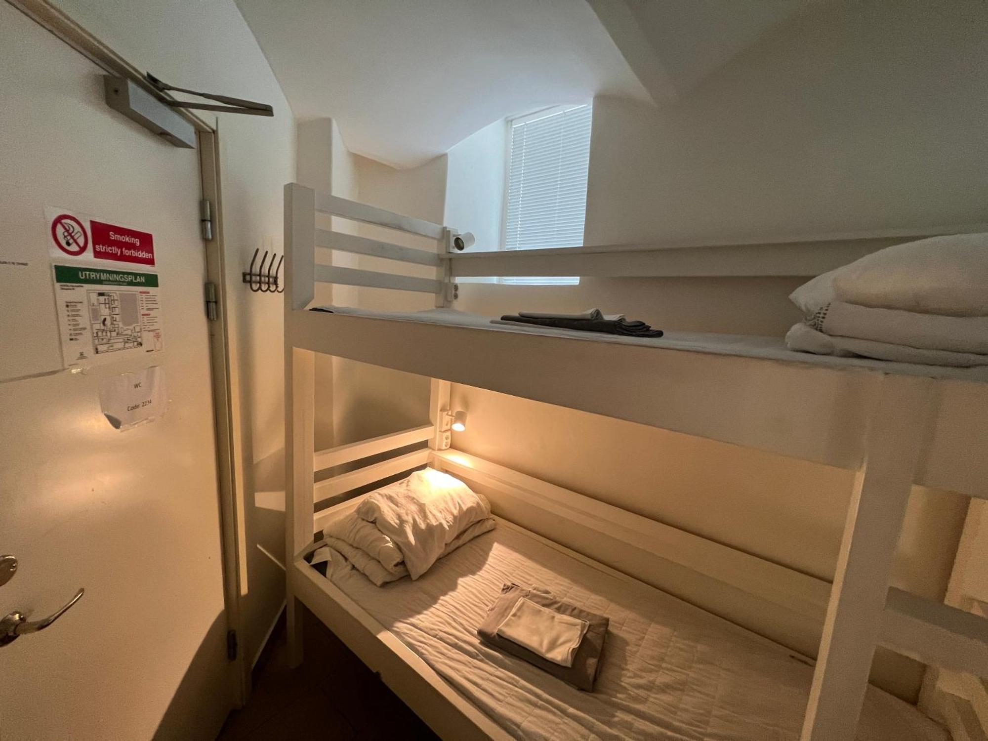 Hostel Dalagatan Stockholm Bagian luar foto